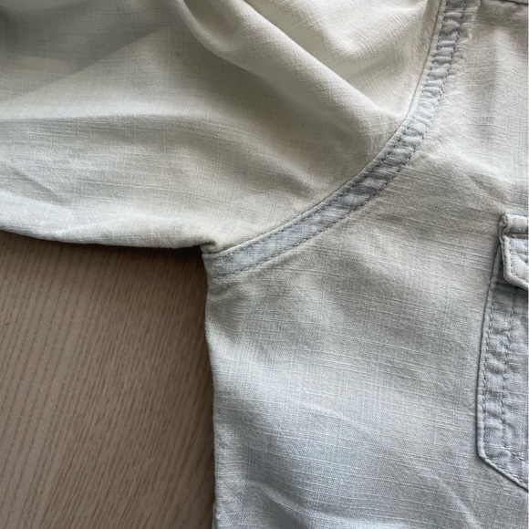 American Eagle Light Wash Blue Basic Denim Shirt with Pearly Snaps - Picture 5 of 6